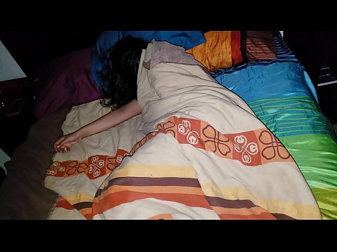 ❤️ Stepson jgħajjar lill-mara żagħżugħa tiegħu waqt li torqod. ️ Porno f'mt.yourxxxvideos.ru ❌❤